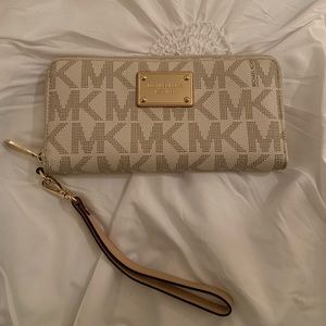 Michael Kors wallet